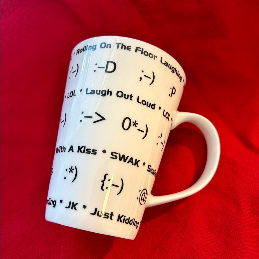 ~14oz Fun Emoji Mug